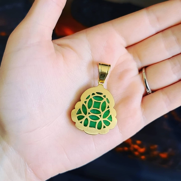 Green Cat Eye Flashy Buddha Carving Pendant Zirconia Stainless steel 🤩 - Picture 4 of 4